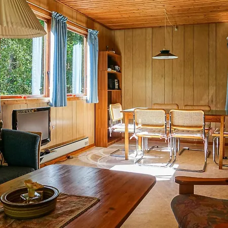 3 Bedroom Amazing Home In Nexo